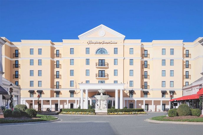 Hampton Inn & Suites Charlotte/SouthPark at Phillips Place