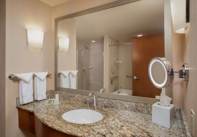 Hilton Garden Inn Portland Downtown Waterfront
