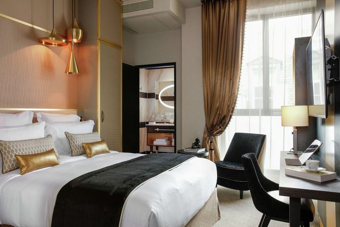 Niepce Paris Hotel, Curio Collection by Hilton