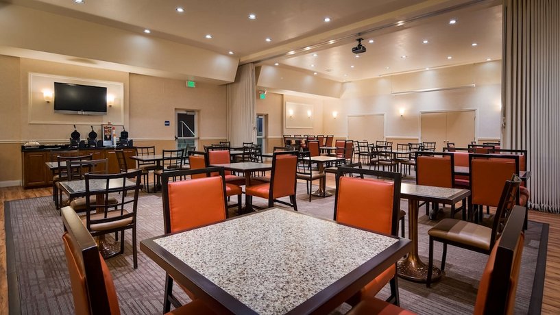 Best Western Plus Royal Oak Hotel