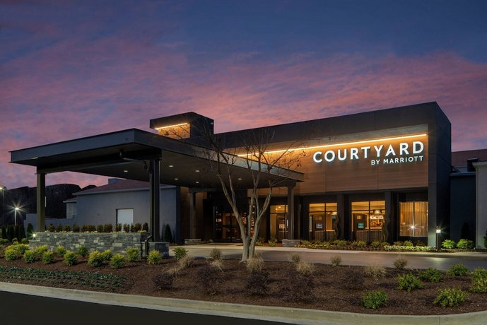 Courtyard by Marriott Nashville Airport