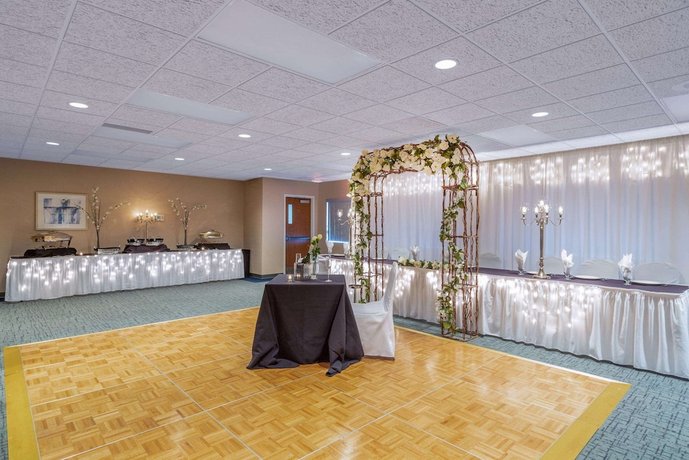 Baymont by Wyndham Des Moines Airport