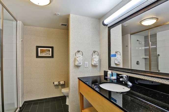 Hampton Inn & Suites Raleigh/Crabtree Valley