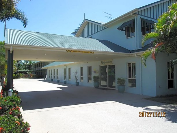 Shamrock Gardens Motel