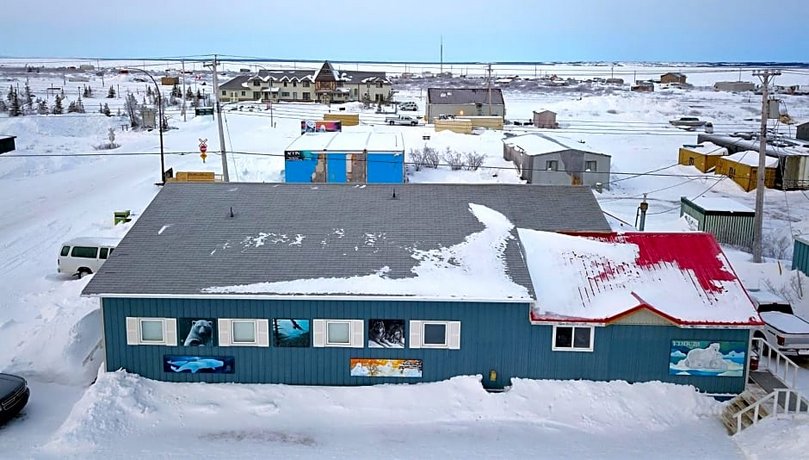 Iceberg Inn