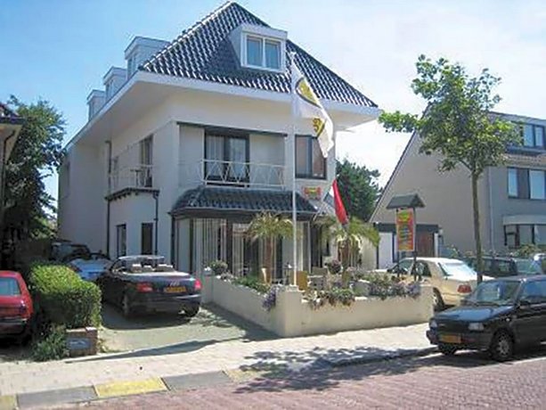Pension Villa Tanahlot
