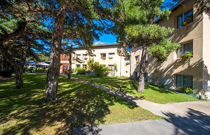 Logis Hotel-Restaurant Spa Le Lac