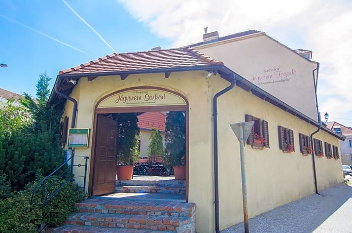 Jégverem Fogadó