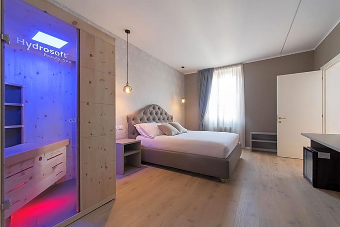 Lainez Rooms & Suites