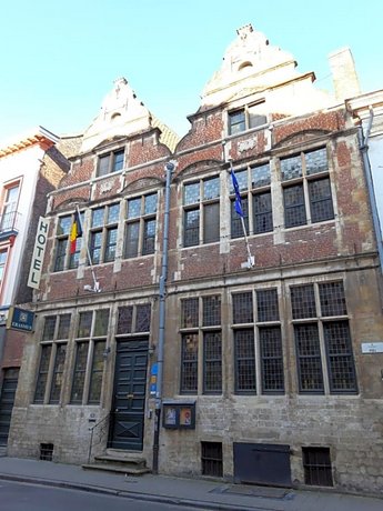 Erasmus Hotel
