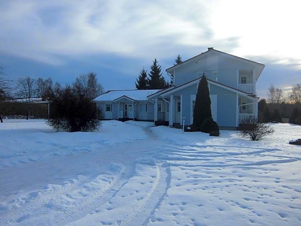 Westbay Inn
