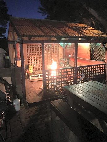 Flying Fox Backpackers