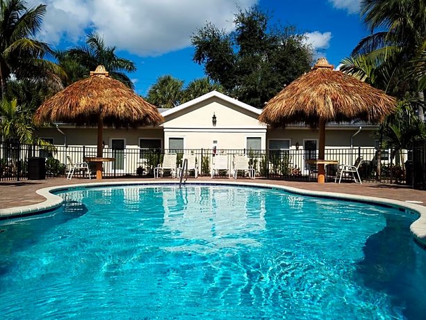 Twin Palms at Siesta