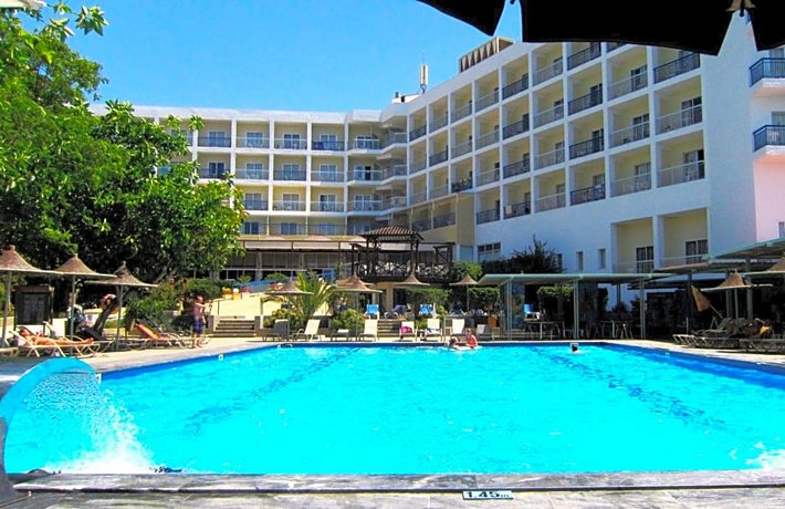 Marina Hotel
