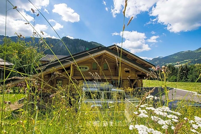 Chalet Carnauba - Alpine Descents