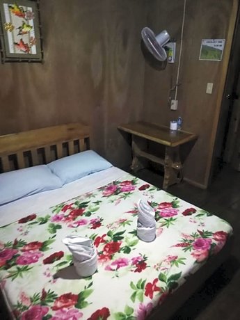 7th Heaven Lodge and Cafe