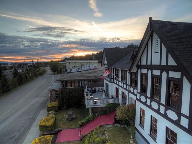 The Old Courthouse Inn