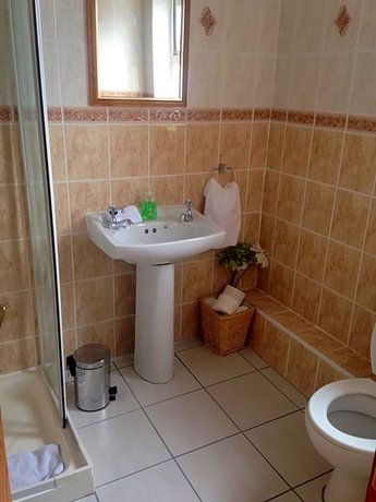 Heeneys Lodge B&B