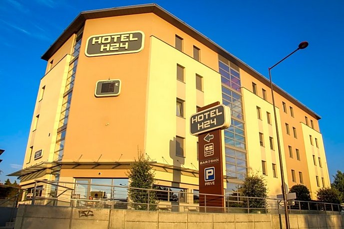 H24 Hotel