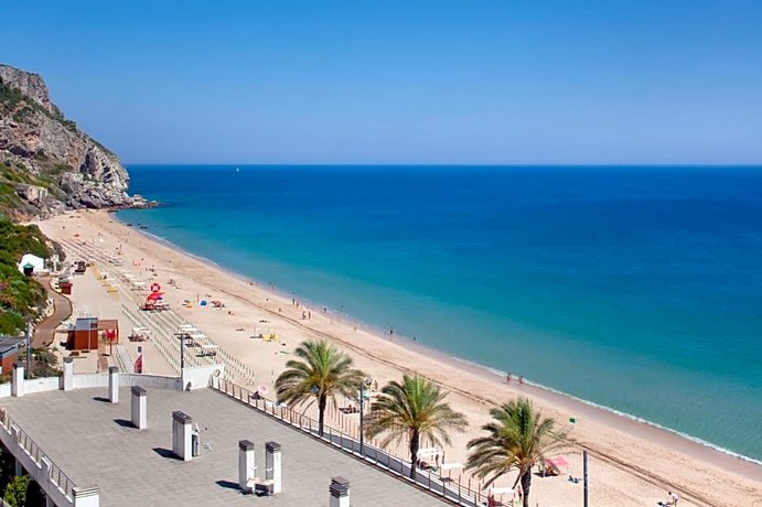 Cali Deluxe Holidays, Sesimbra