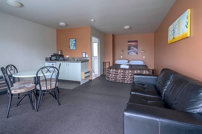 Sierra Beachfront Motel