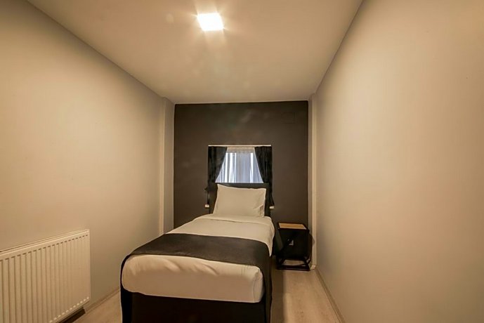 Adresin Hotel