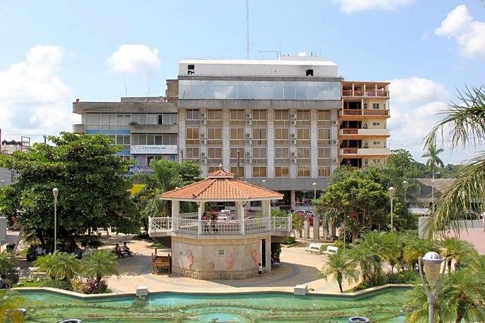 May Palace Hotel