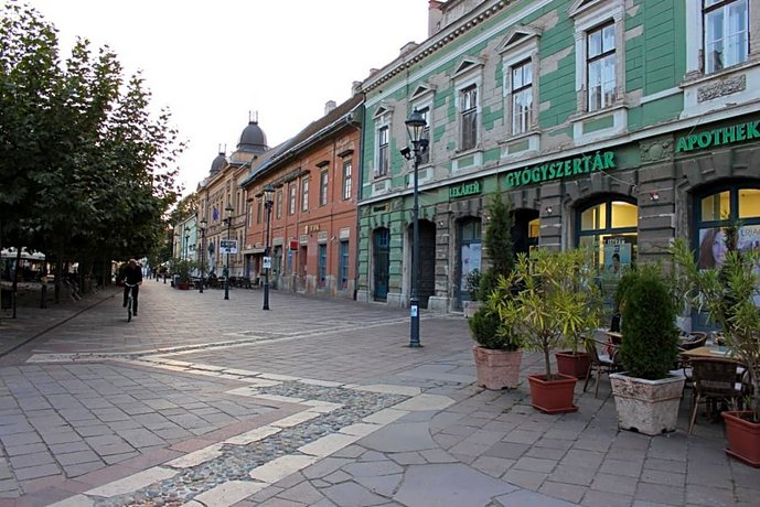 Esztergom Central