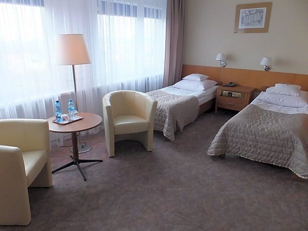 Hotel Gromada Pila