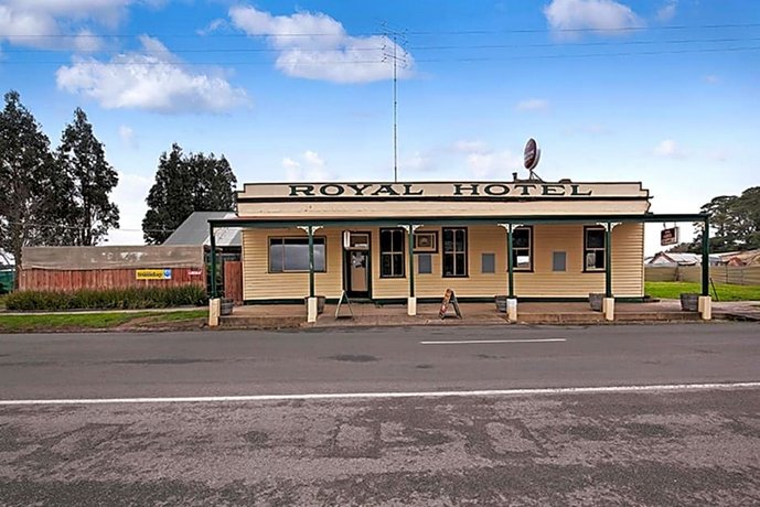 Royal Hotel Snake Valley