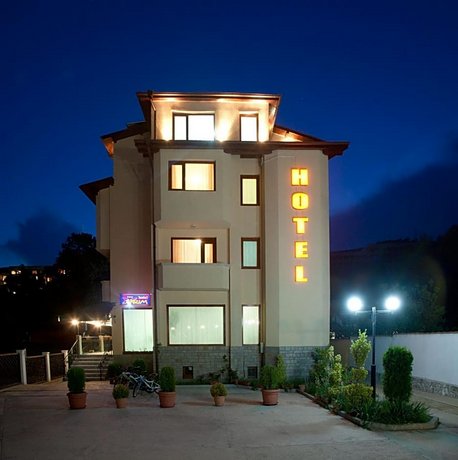 Family Prim Hotel