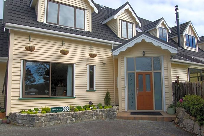 Oak Lodge