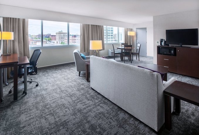 Holiday Inn Sioux Falls-City Centre