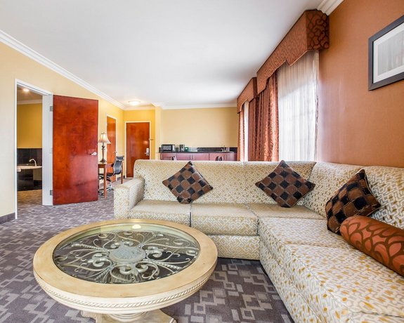 Comfort Suites Oceanside Camp Pendleton Area