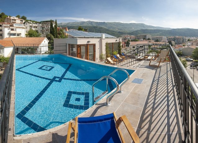 Hotel Twelve by Aycon