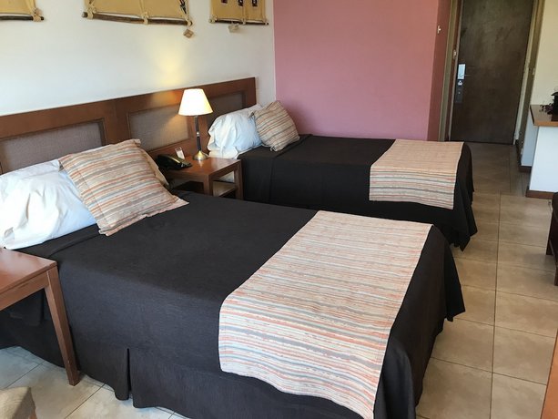 Hotel Raices Esturion