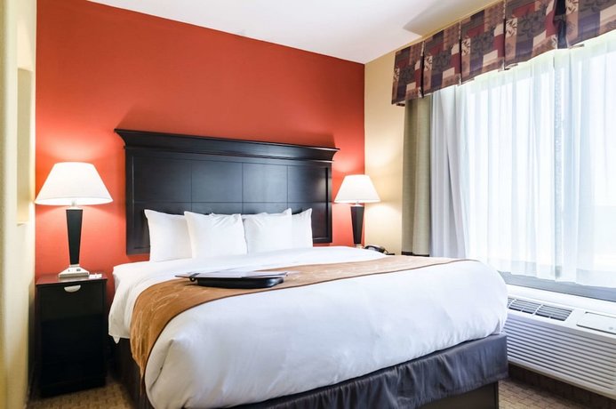 Comfort Suites Salina South