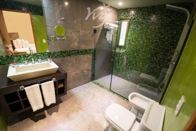 Yvy Hotel de Selva