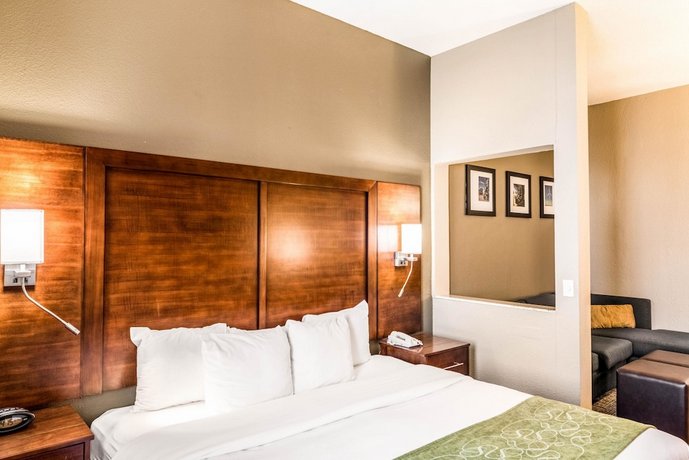 Comfort Suites
