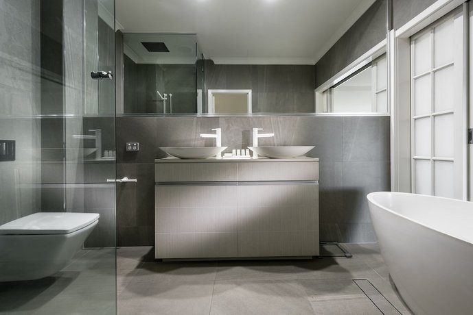 Mangrove Hotel