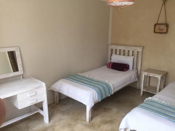 Island Vibe Knysna Hostel