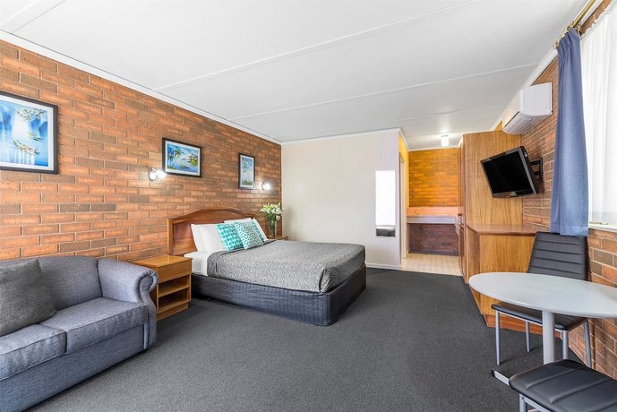 Cathedral Motor Inn