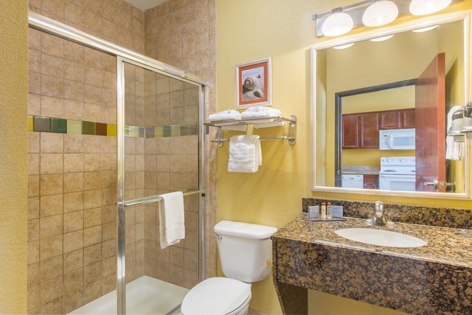 Hawthorn Extended Stay by Wyndham Corpus Christi Padre Is