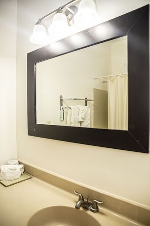 Orange Hill Beach Inn