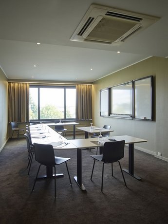 Serwir Hotel