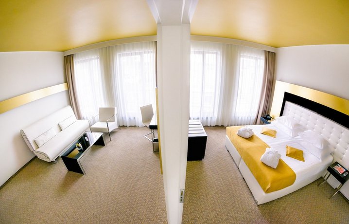 מלון גרנדיור פראג צילום של הוטלס קומביינד - למטייל (23)