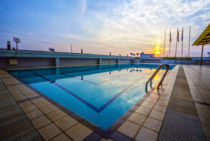 Crystal Crown Hotel