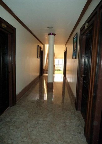 Hotel Sahara