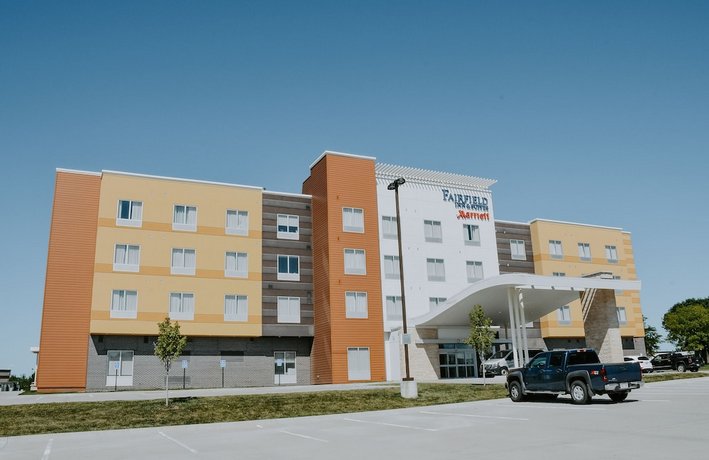 Fairfield Inn & Suites by Marriott Lincoln Airport