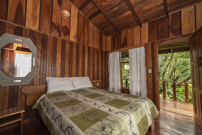 Jaguarundi Lodge